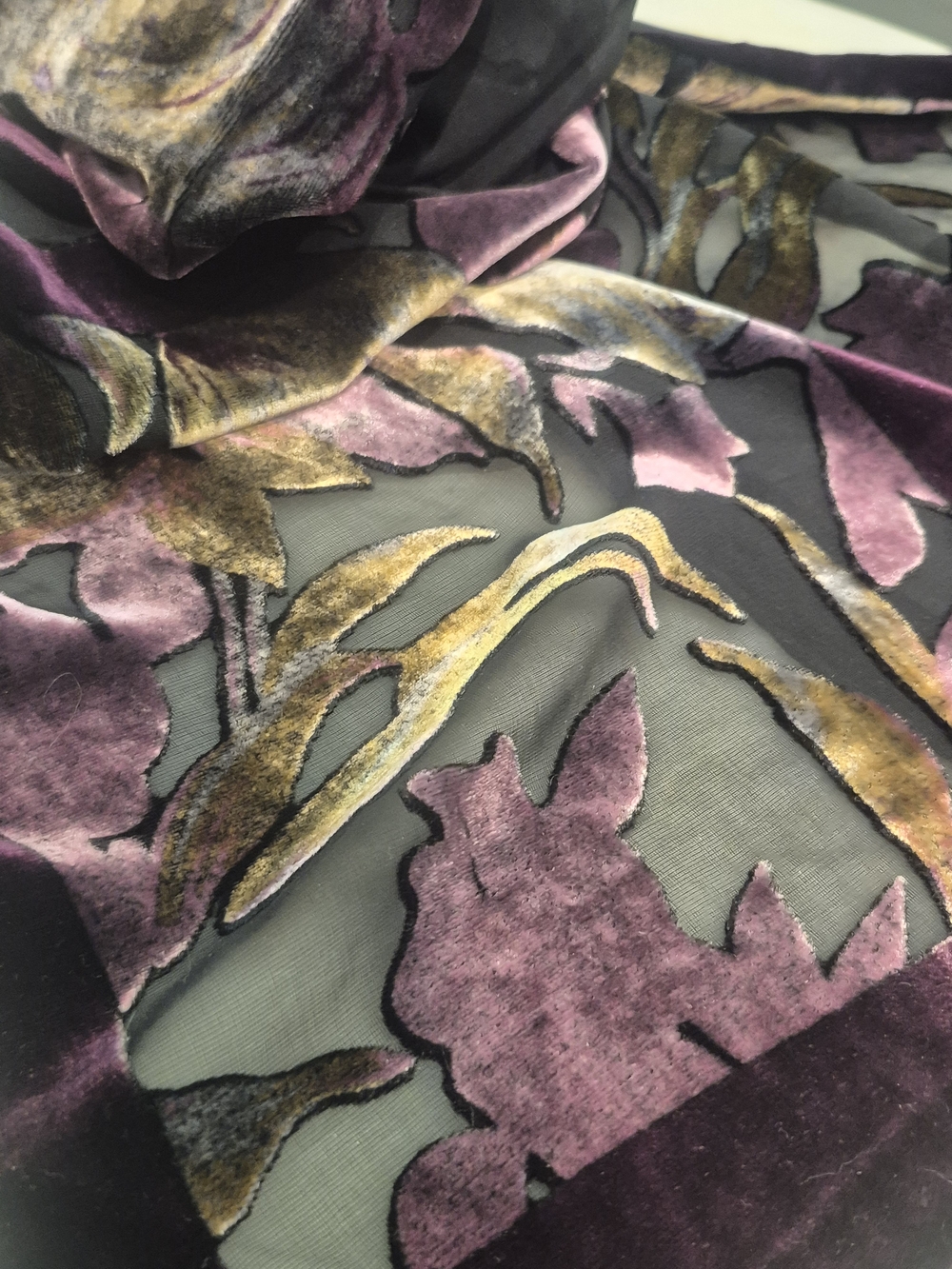 Italian Burnout Handrolled Purple Floral Velvet Scarf 9x54 - Picture 3 of 16